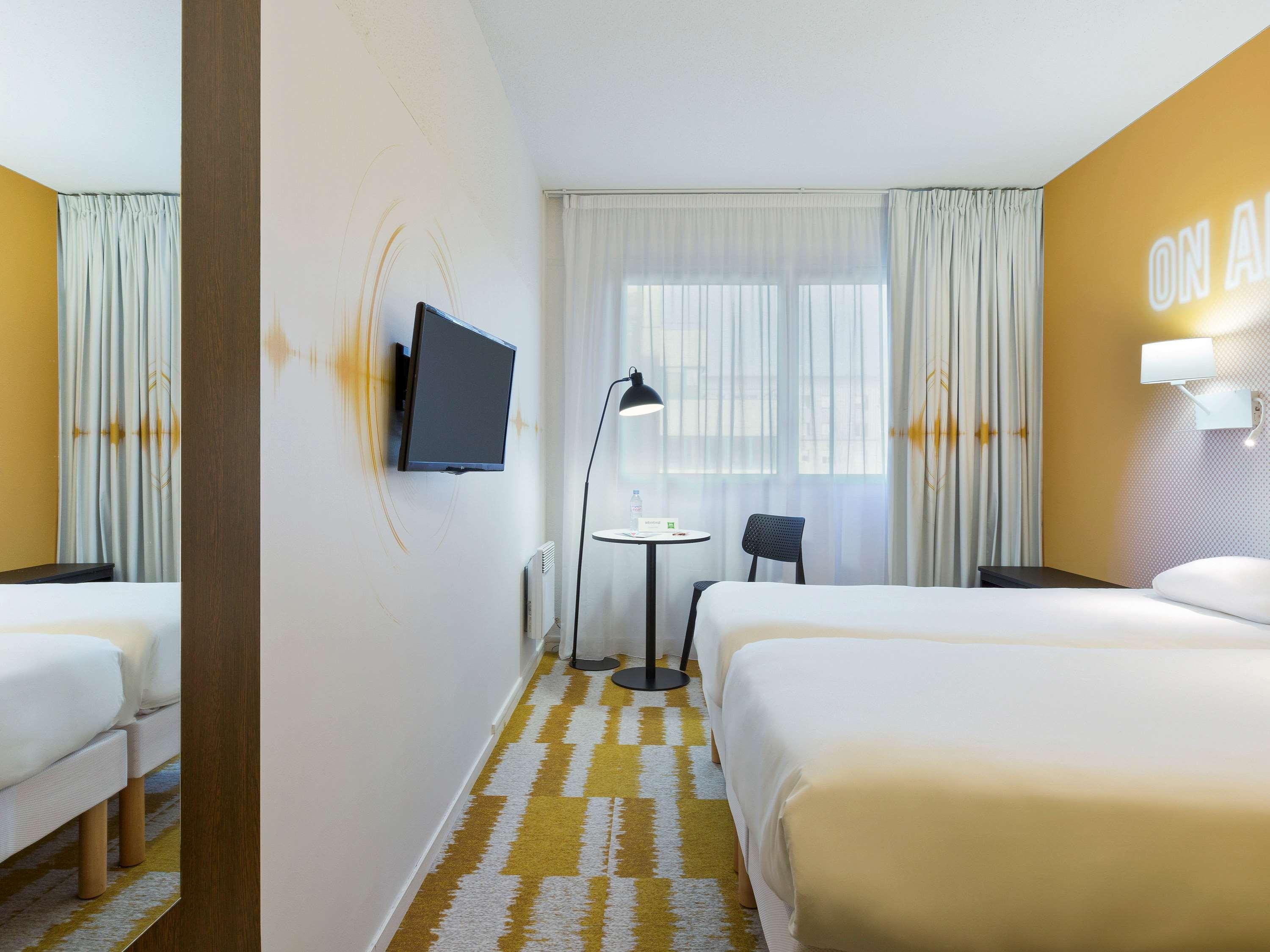 Ibis Styles Massy Opera Hotell Exteriör bild