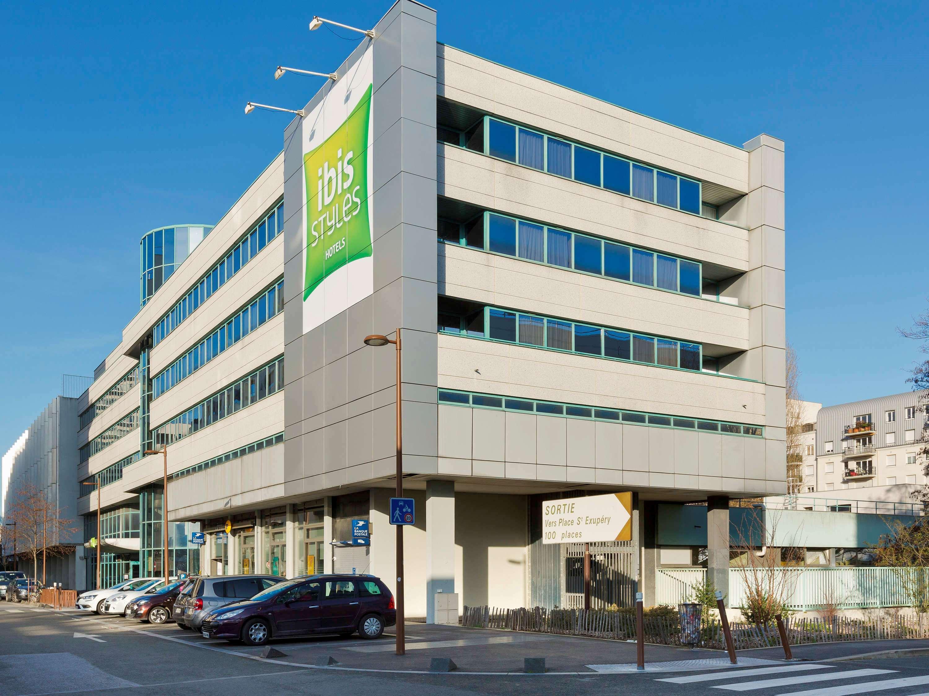 Ibis Styles Massy Opera Hotell Exteriör bild