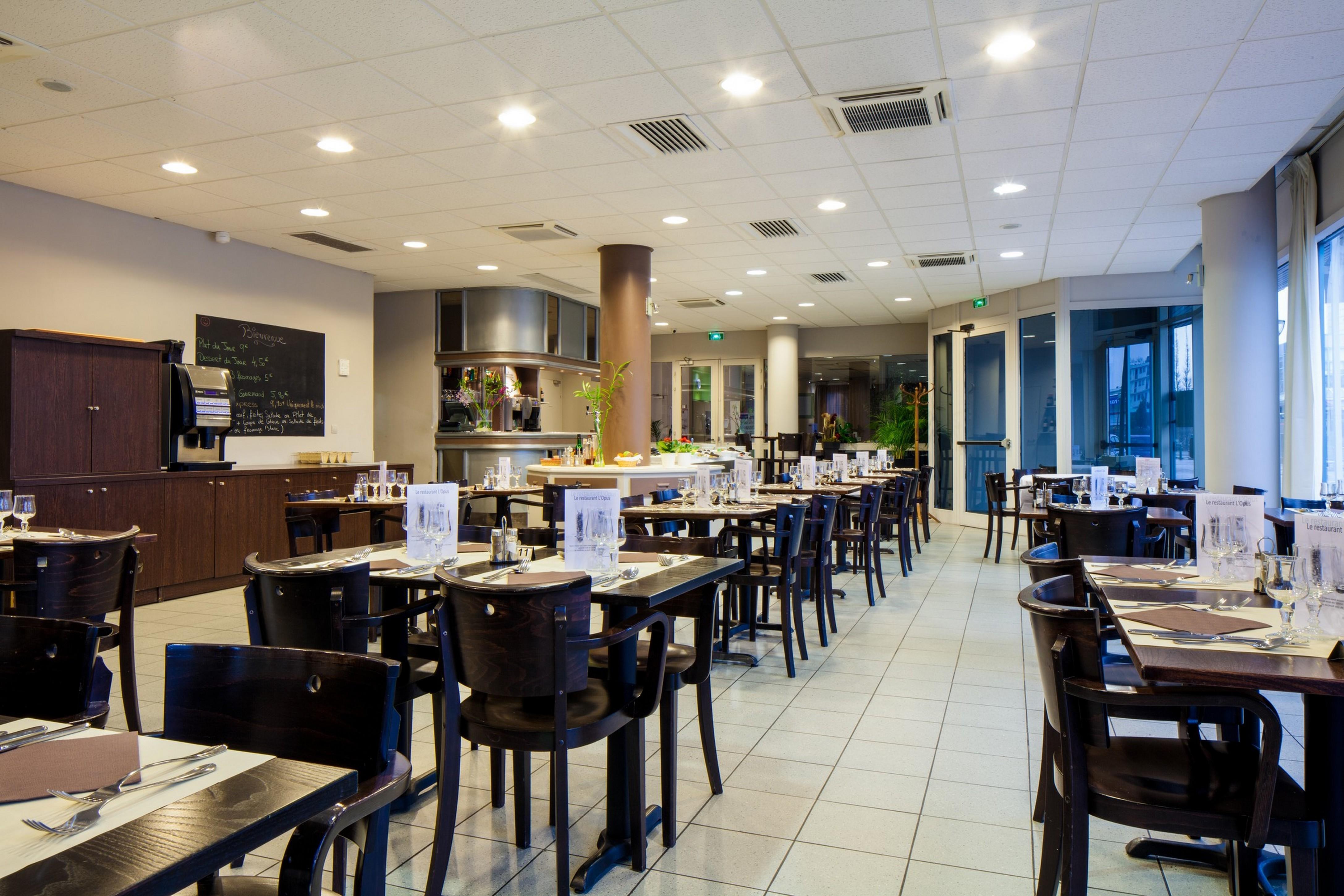 Ibis Styles Massy Opera Hotell Exteriör bild